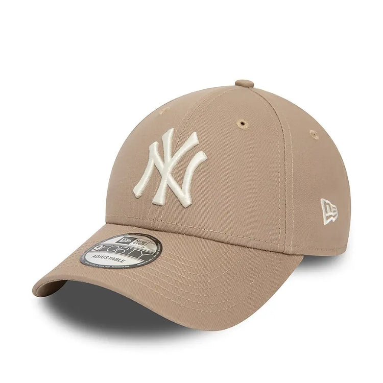 NEW ERA New York Yankees League Essential Brown 9Forty Adjustable Cap 60435207