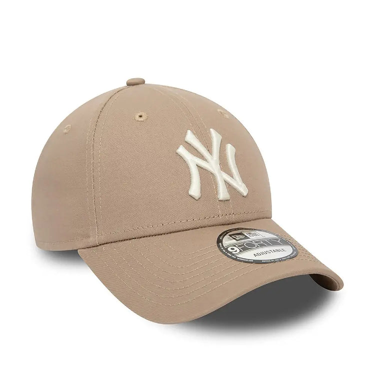 NEW ERA New York Yankees League Essential Brown 9Forty Adjustable Cap 60435207