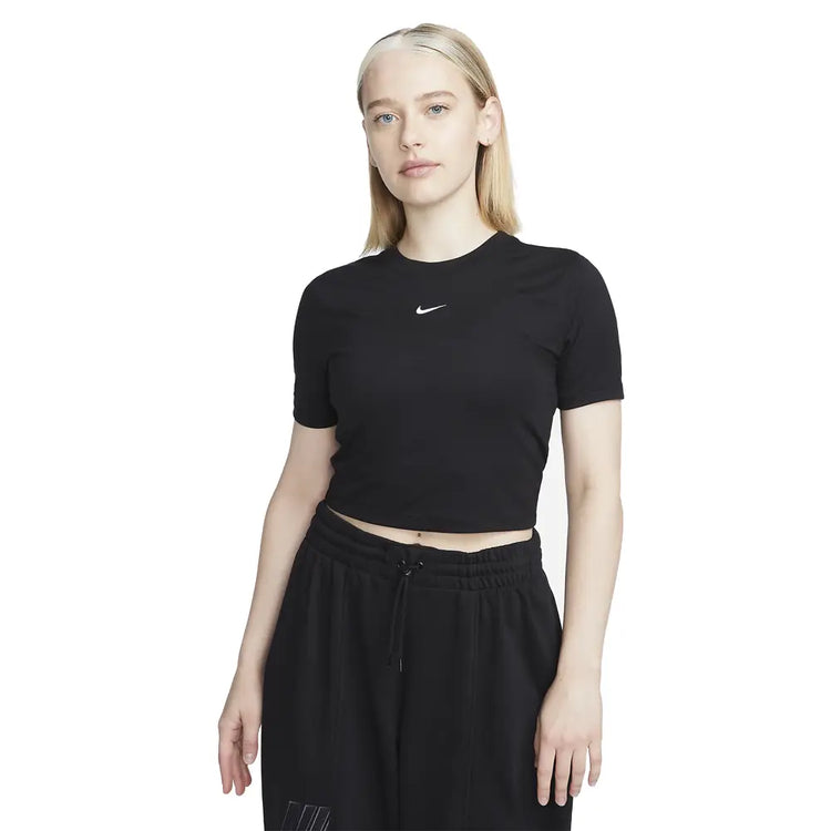 NIKE Sportswear Essential Slim T-Shirt FB2873-010