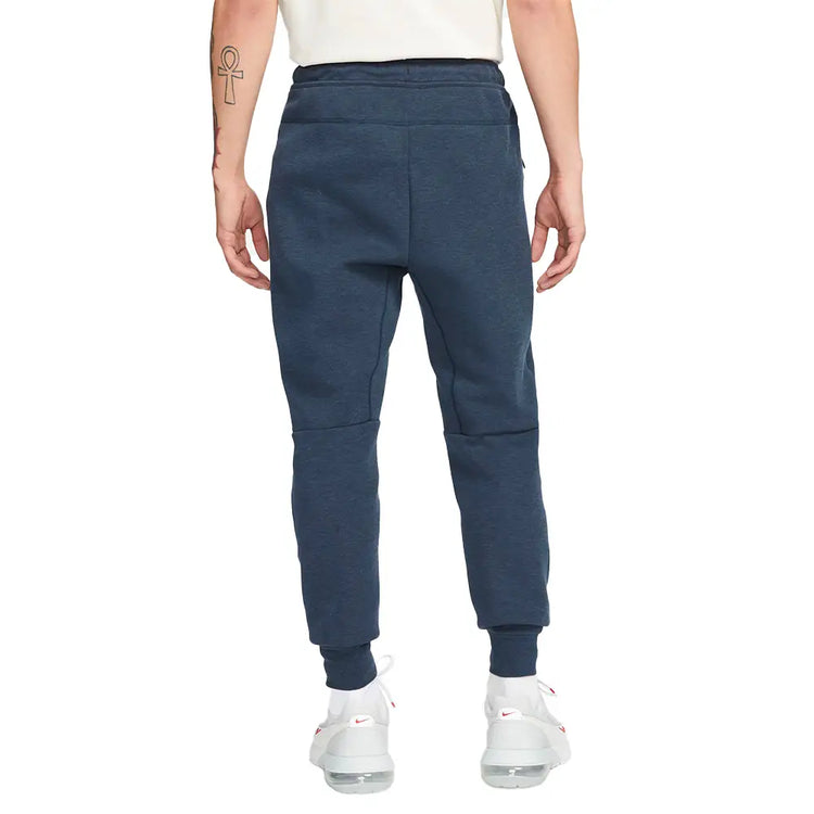 NIKE Sportswear Tech Fleece Slim Fit Pant FB8002-473