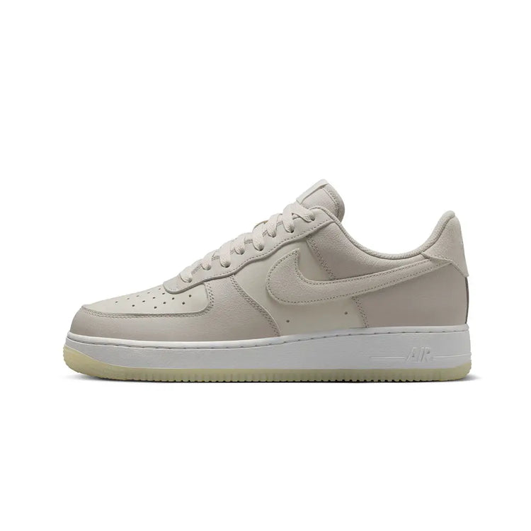 NIKE Air Force 1 Low '07 Lv8 Light Bone FN5832-001