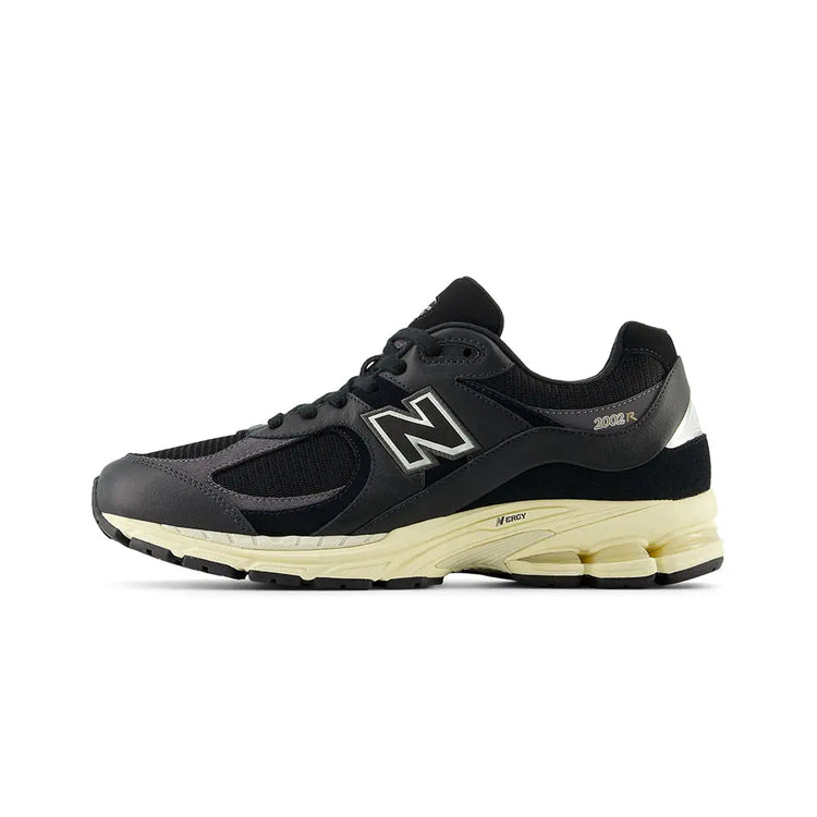 NEW BALANCE 2002R Black Vintage M2002RIB